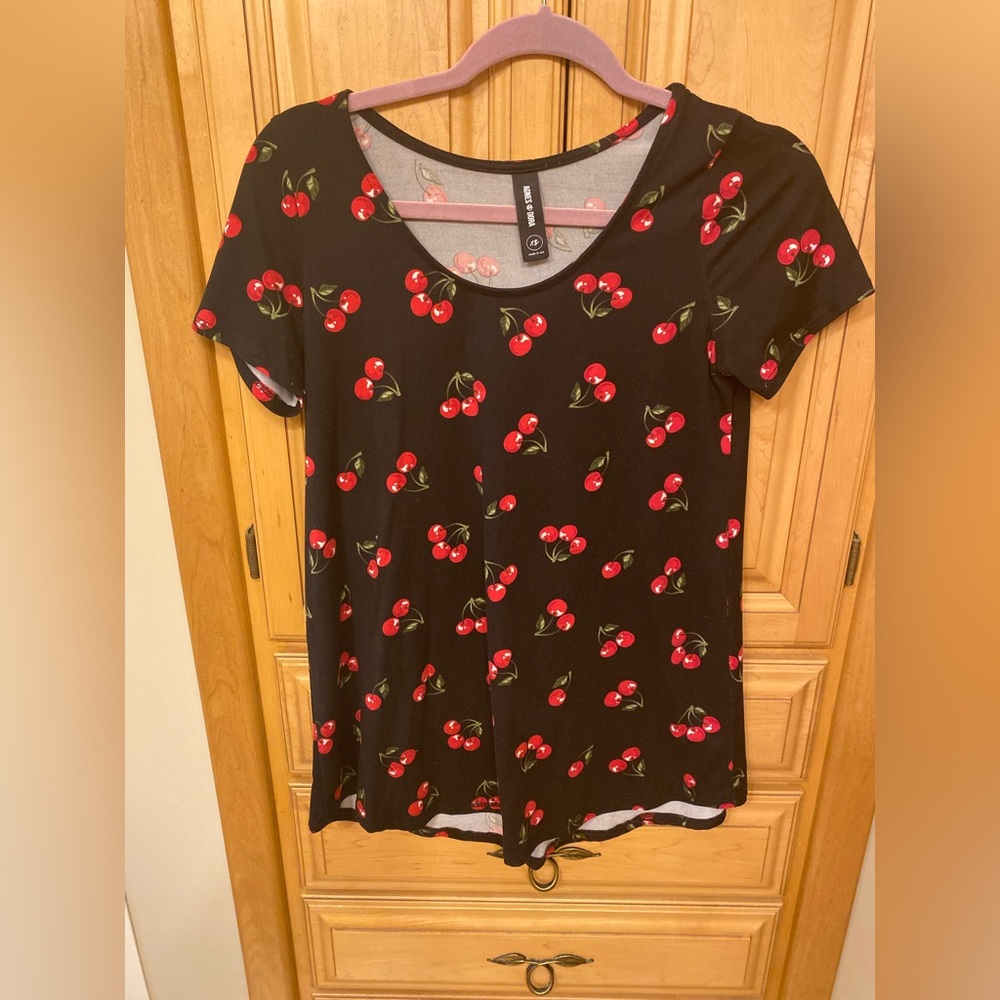 Agnes & Dora size XS top, cherries